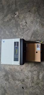 Zonnepaneel Omvormer Goodwe GW2000-NS, Doe-het-zelf en Verbouw, Elektra en Kabels, Ophalen of Verzenden, Zo goed als nieuw, Overige typen