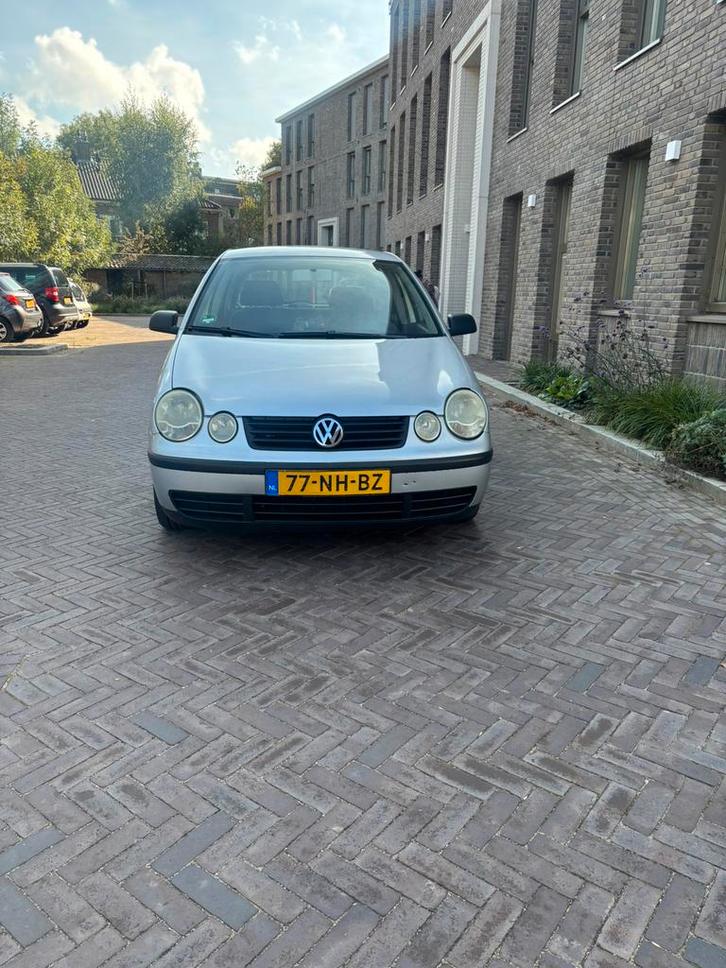 Volkswagen Polo 1.4 55KW AUT 2003 Grijs automaat nwe apk, Auto's, Volkswagen, Particulier, Polo, Benzine, E, Hatchback, Automaat