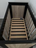 Mooi baby bed van brandwood en verschoontafel vandaag ophale, Ophalen of Verzenden, Zo goed als nieuw, Ledikant
