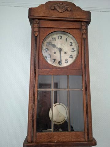 Regulateur wandklok defect. beschikbaar voor biedingen