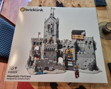 Lego Bricklink Mountain Fortress 910029 beschikbaar voor biedingen