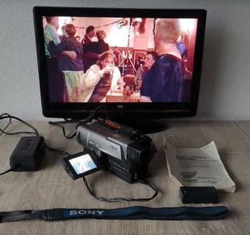 SONY ANALOOG CAMERA VOOR DE VIDEO 8 en HI8 BANDJES JAREN 90 beschikbaar voor biedingen