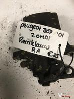 Peugeot 307 2.0 hdi  2001 Remklauw Rechtsachter