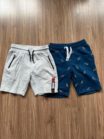 	 Korte broeken maat 122/128 (spiderman toekan shorts) beschikbaar voor biedingen