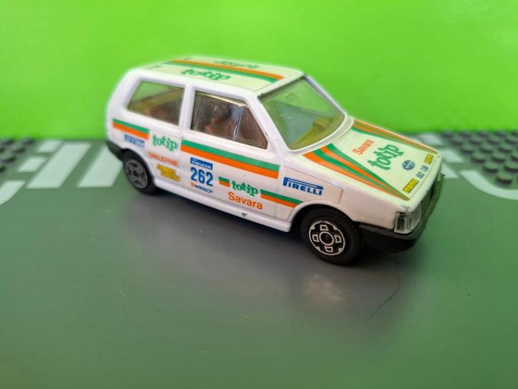 Bburago - Fiat Uno [wit] 1/43, Hobby en Vrije tijd, Modelauto's | 1:43, Gebruikt, Auto, Overige merken, Ophalen of Verzenden
