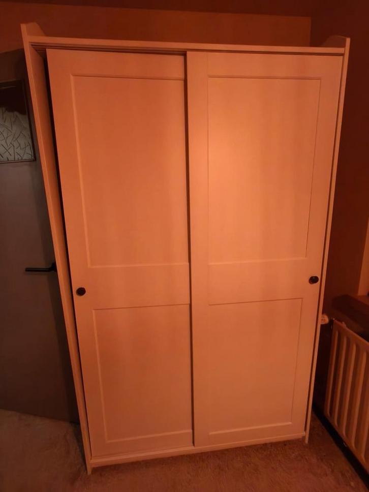 Ikea Hauga Kast - Perfect voor de Slaapkamer, Huis en Inrichting, Kasten | Kledingkasten, Zo goed als nieuw, 150 tot 200 cm, 100 tot 150 cm