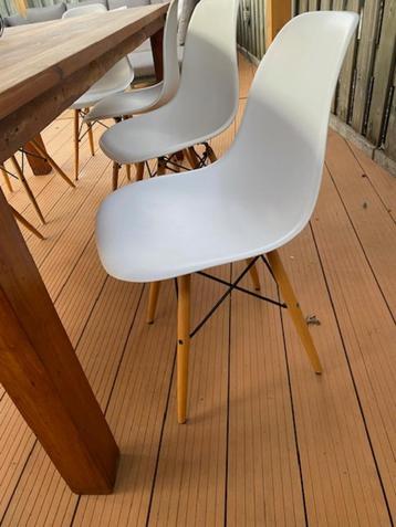 8x Eames stijl (Replica's) stoelen beschikbaar voor biedingen