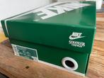 Nike Stranger Things set US9, Ophalen of Verzenden, Nieuw, Nike, Hardlopen of Fietsen