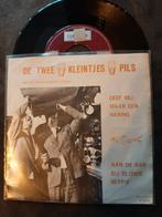 DE TWEE KLEINTJES PILS - GEEF MIJ MAAR EEN HARING, 7 inch, Single, Ophalen of Verzenden, Zo goed als nieuw