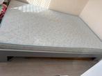 2 persoonsbed 140 x 200 Weinig gebruikt. Inclusief matras, Huis en Inrichting, Ophalen, Tweepersoons, 140 cm, Zo goed als nieuw