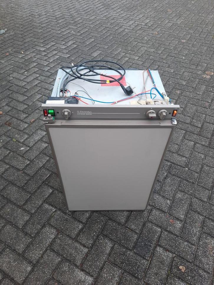 Electrolux RM4401 camper caravan koelkast op gas 12v 220v, Caravans en Kamperen, Camper-accessoires, Ophalen of Verzenden