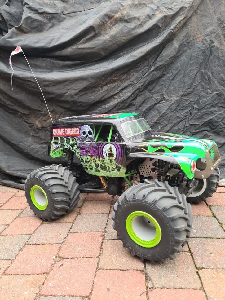 Losi LMT grave digger, Hobby en Vrije tijd, Modelbouw | Radiografisch | Auto's, Gebruikt, Auto offroad, Elektro, Overige schalen