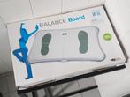 COMPLEET | BIGBEN Wii Balance Board + Wii Fit Plus, Spelcomputers en Games, Games | Nintendo Wii, Ophalen of Verzenden