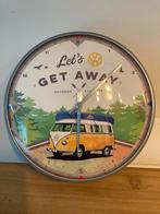 VW Bus Wandklok  Let's Get Away, Ophalen of Verzenden, Zo goed als nieuw, Analoog, Wandklok