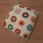 Gehaakt kussen, bloemetjes, wit, Ophalen of Verzenden, Zo goed als nieuw, Wit, Vierkant