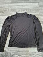 Zwarte top lange mouwen en cut-outs maat 40/42, Kleding | Dames, T-shirts, Maat 38/40 (M), Zwart, Ophalen of Verzenden, Zo goed als nieuw