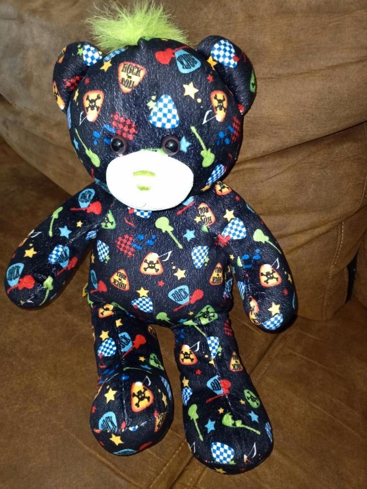 Build-A-Bear Rock and Roll Beer met MP3 Speaker, Kinderen en Baby's, Speelgoed | Knuffels en Pluche, Gebruikt, Beer, Ophalen of Verzenden