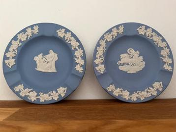 2 vintage wedgwood Jasperware asbakjes / schaaltjes beschikbaar voor biedingen