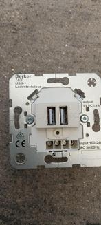 Berker USB voeding inbouw, Ophalen of Verzenden, Zo goed als nieuw, Schakelaar