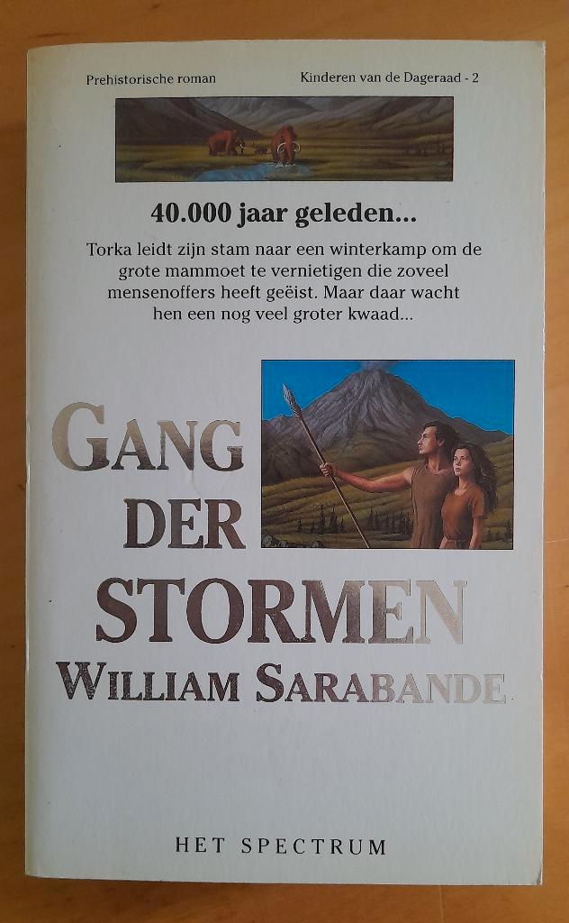 Sarabande - Kinderen van de Dageraad 2 - Gang der stormen, Boeken, Fantasy, Gelezen, Ophalen of Verzenden