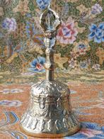 Mooie oude Oosterse koperen tempelbel met een Dorje 14,8 cm., Ophalen of Verzenden