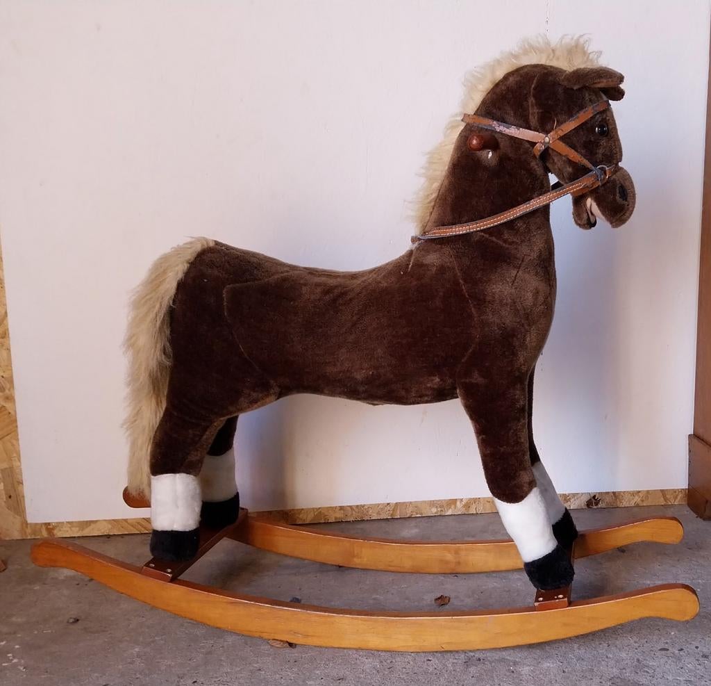 Pluche schommelpaard / hobbelpaard, Ophalen, Gebruikt, Paard