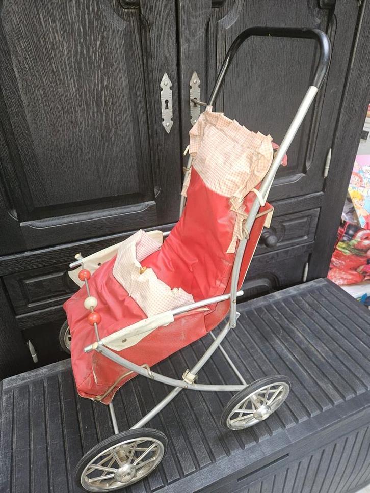 Vintage Poppenwagen - Charmant en Nostalgisch!, Kinderen en Baby's, Kinderwagens en Combinaties, Ophalen of Verzenden