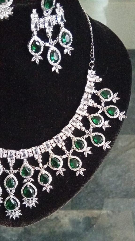 Indiase sierraden set - ketting + oorbellen. Blauw en groen., Sieraden, Tassen en Uiterlijk, Kettingen, Nieuw, Overige materialen