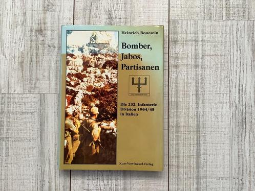 Bomber, Jabos, Partisanen  Die 232 Infanterie Div in Italien, Boeken, Oorlog en Militair, Ophalen of Verzenden