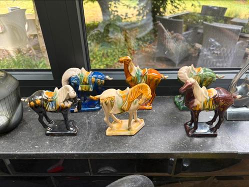 Tang dynastie paardenbeeldjes, Antiek en Kunst, Antiek | Keramiek en Aardewerk, Ophalen