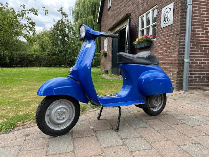 Vespa V50s | Vespa 50special | Vespa oldtimer, Fietsen en Brommers, Scooters | Vespa, Benzine, Ophalen