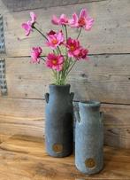 1x Brynxz vaas tall two ears

majestic vintage , Ophalen of Verzenden, Nieuw, Aardewerk of Porselein, Minder dan 50 cm