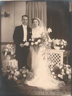 TROUW  FOTO  _  18 OP 24  CM, Verzenden, Voor 1940, Zo goed als nieuw