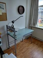 glass study desk （not include the articles on desk） 10euro, Ophalen
