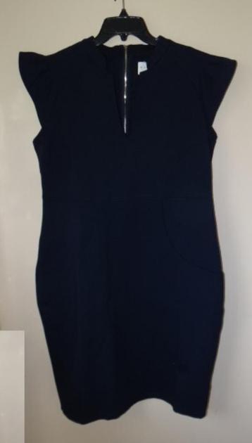 Mooie donkerblauwe DAMSEL IN A DRESS jurk beschikbaar voor biedingen