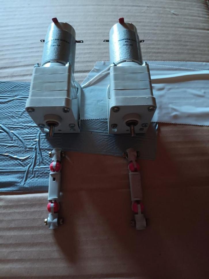 2× Graupner Monoperm 6V, 2× Decaperm 12V motoren + regelaar, Hobby en Vrije tijd, Modelbouw | Boten en Schepen, Zo goed als nieuw