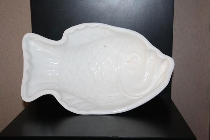 aardewerk vorm vis gemerkt Maastricht, Antiek en Kunst, Antiek | Keukenbenodigdheden, Ophalen of Verzenden