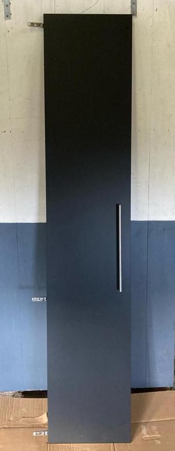IKEA Nickebo deur 40x200 mat zwart met Kallrör handgreep beschikbaar voor biedingen