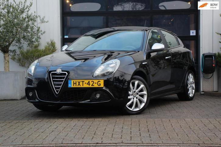 Alfa Romeo Giulietta 1.4 T Turbo Turismo - LEDER - SPORTIVA, Auto's, Alfa Romeo, Bedrijf, Te koop, Giulietta, ABS, Achteruitrijcamera