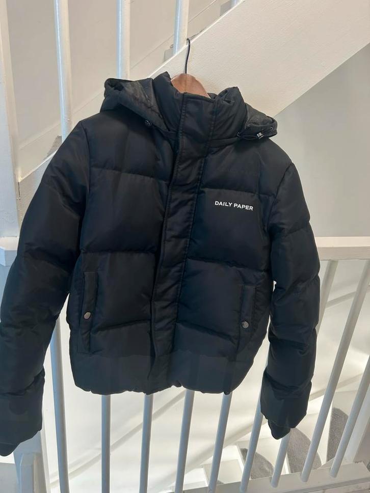 Daily Paper Zwarte Puffer Jas, Kleding | Dames, Jassen | Zomer, Zo goed als nieuw, Maat 36 (S), Zwart, Ophalen of Verzenden