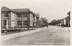 nederweert schoolstraat met lambertusschool, Verzamelen, Ansichtkaarten | Nederland, Verzenden, 1940 tot 1960, Gelopen, Limburg
