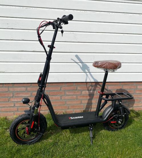 Elektrische Step met Zadel 25km/u | NIEUW IN DE DOOS, Fietsen en Brommers, Steps, Nieuw, Elektrische step (E-scooter), Ophalen