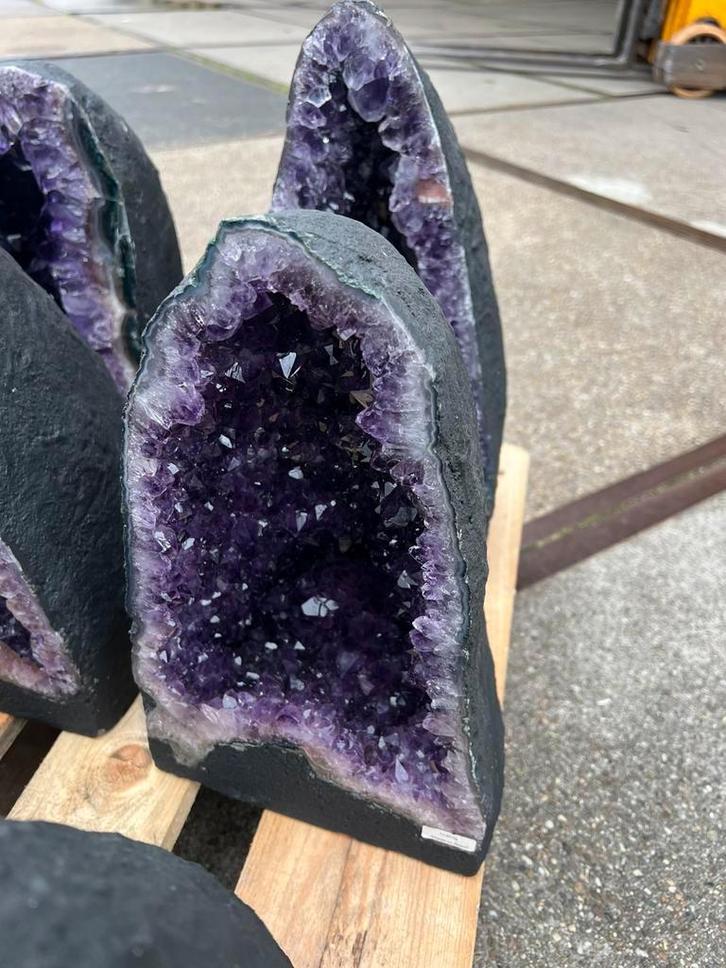 Amethist Geodes keuze uit wel 300 geodes, Verzamelen, Mineralen en Fossielen, Mineraal, Ophalen of Verzenden