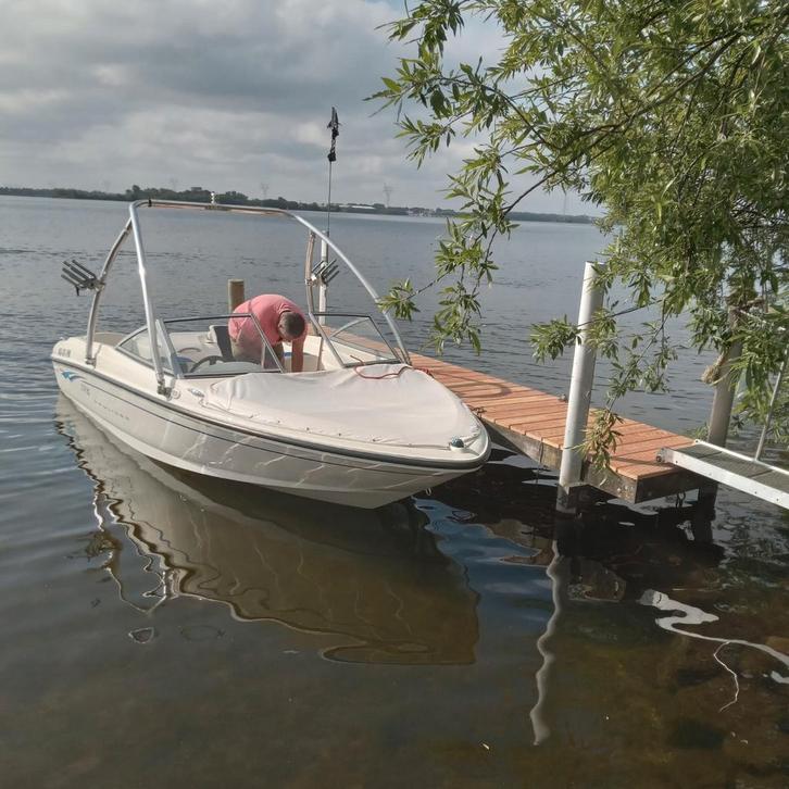 Bayliner 175 met tower 2007, Watersport en Boten, Speedboten, Zo goed als nieuw, 3 tot 6 meter, Benzine, 120 tot 200 pk, Polyester