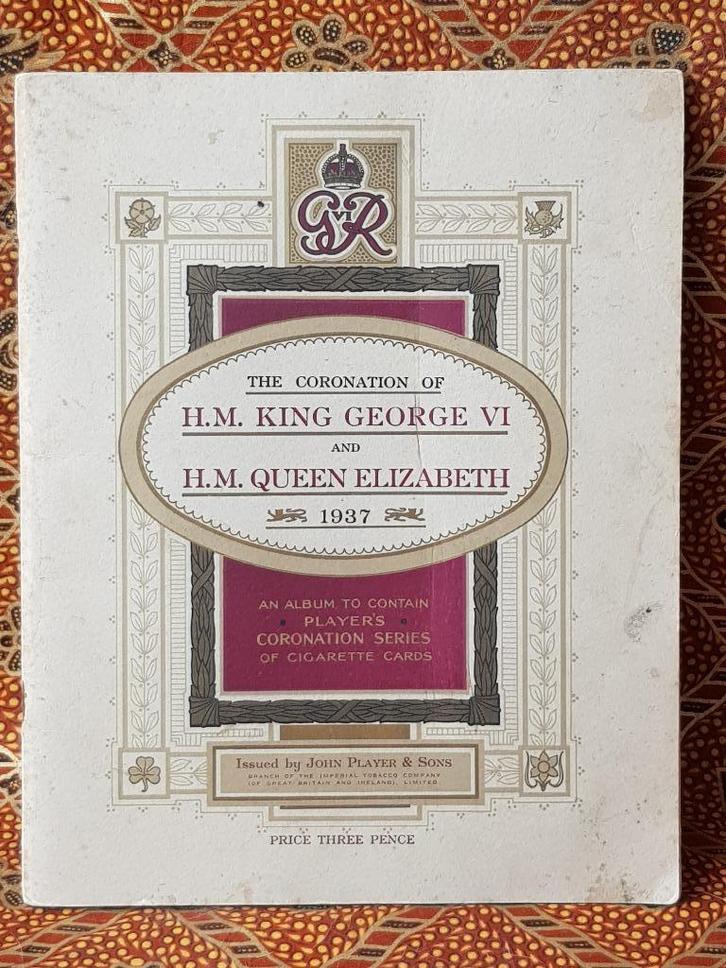 Coronation 1937 oud Engels album met sigarettenplaatjes., Antiek en Kunst, Antiek | Woonaccessoires, Ophalen of Verzenden