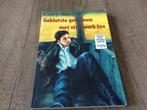 Carry Slee – Geklutste geheimen met strafwerk toe, Ophalen of Verzenden, Gelezen, Carry Slee