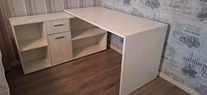 Wit Hoekbureau Kindkamer, Huis en Inrichting, Bureaus, Zo goed als nieuw, Bureau, Ophalen