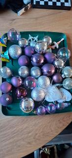 Te koop: kerstversiering en kerstballen, zilver en paars, Ophalen