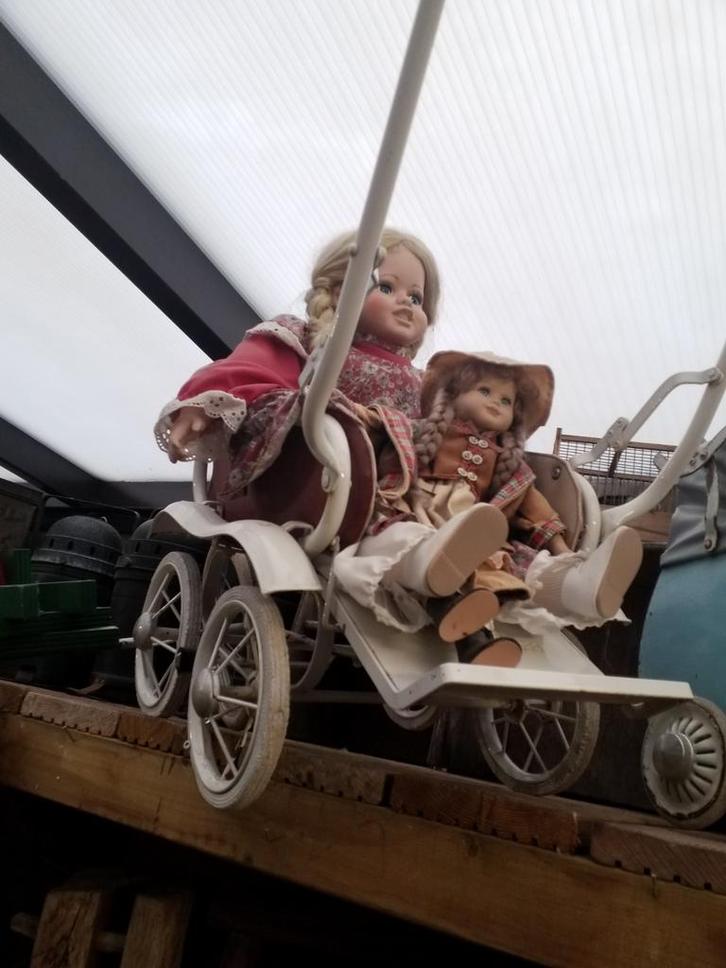 Oude Vintage Poppenwagen met Poppen, Kinderen en Baby's, Speelgoed | Poppen, Gebruikt, Overige typen, Ophalen