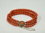 16473 Diep rood.Tijdloos. Vol karakter met 14k goud, Ophalen of Verzenden, Zo goed als nieuw, Met bedels of kralen, Rood